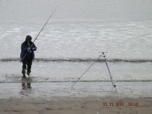 fishingbeach 007.JPG