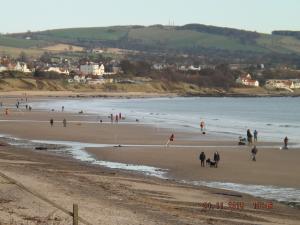 fishingbeach 008.JPG